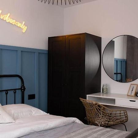 Blue Moon. Cozy Apartment Near Iulius Mall Cluj-Napoca Eksteriør billede
