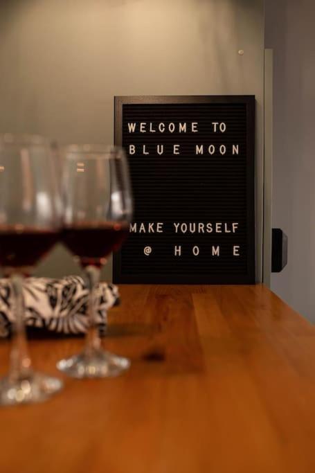 Blue Moon. Cozy Apartment Near Iulius Mall Cluj-Napoca Eksteriør billede