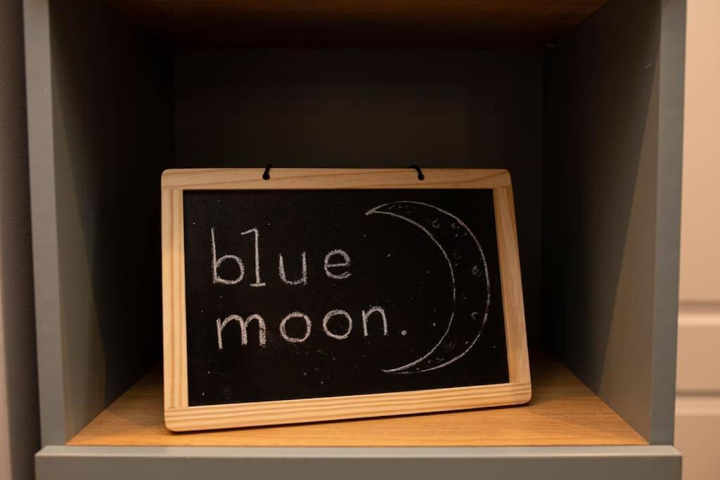 Blue Moon. Cozy Apartment Near Iulius Mall Cluj-Napoca Eksteriør billede